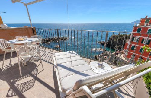 Riomaggiore Apartamento | La Vista di Marina by The First