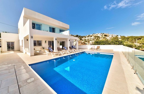 Benimeit Villa | La Vista - Modern luxury for 12 guests