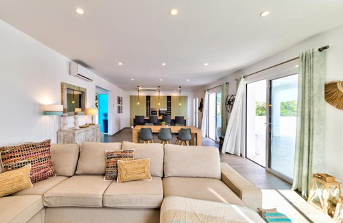 Benimeit Villa | La Vista - Modern Luxury for 12 Guests