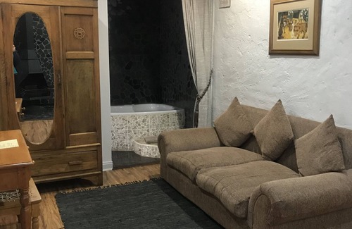 Lanseria Casa | La Vue Guest Lodge and Function Venue