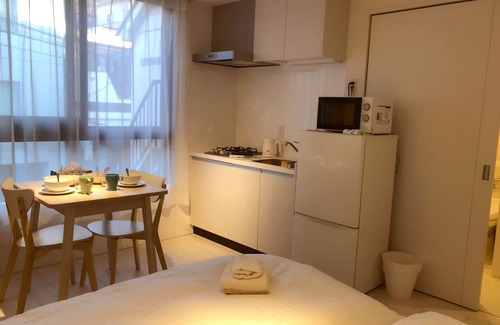 Nishi-Shinjuku Apartamento | Habitaciones nuevas y confortables en Tokio Shinjuku.Es un lugar conveniente para hacer turismo en Tokio.