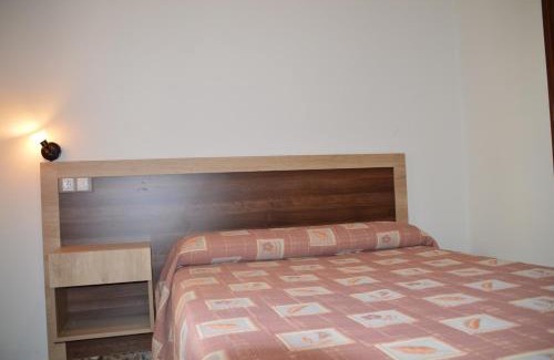 La Calahorra Casa | LABELLA - Hostal Rural Restaurante