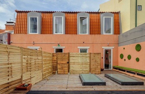 Alcantara Apartamento | Labor Alliance Residence - Room 15 by LovelyStay