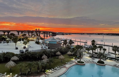 Orange Beach East Condominio | Hermosas puestas de sol! El otoño es el momento perfecto en la playa 🏖