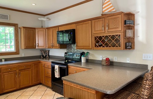 Henrico Casa | SAVE 1k - Jun28-JUL5 - 3 Living spaces w/3 full Kitchens & a sandy beach