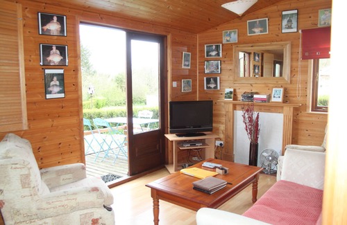 Massignac Chalet De Esquí | Lac Lucie chalet and private lake, hot tub, private pool, woodland and wildlife