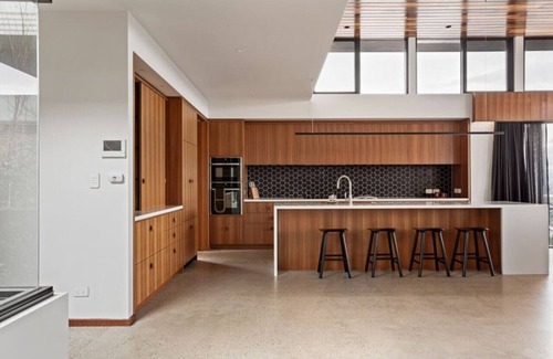 Trevallyn Casa | Lachlan Retreat, luxury entertainer Launceston