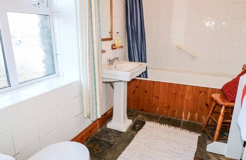 Naran Cabaña | LACKAGHMORE COTTAGE, pet friendly in Portnoo, County Donegal