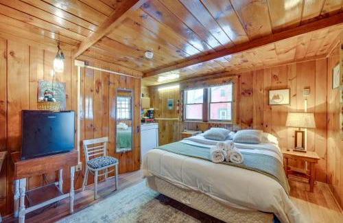 Weirs Beach Apartamento | Laconia Studio with Porch - Near Weirs Beach!