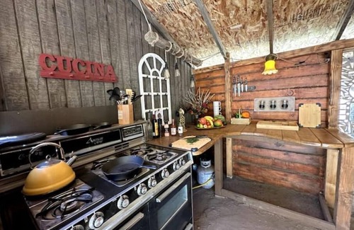Leona Valley Casa | Lady-Bug Glamping Hut