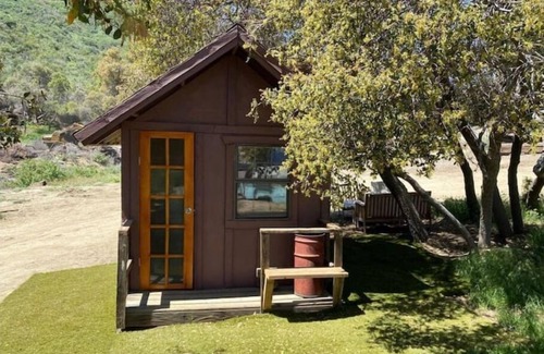 Leona Valley Casa | Lady-Bug Glamping Hut