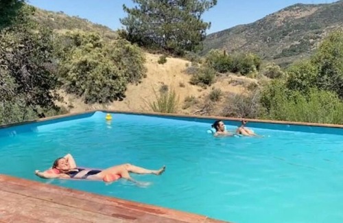 Leona Valley Casa | Lady-Bug Glamping Hut