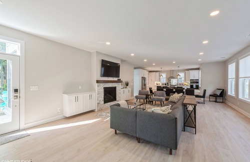 Michigan City Casa | Lady Of The Lake at Beachwalk Resort Stunning New Construction