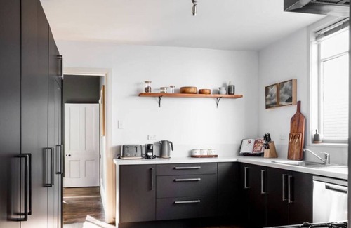 West Hobart Casa | Lady Victoria: Eclectic charm, walk to cafes/shops