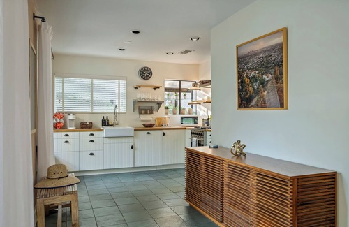 Travis Heights Casa | Ladybird Villa & Casita + Saltwater Pool