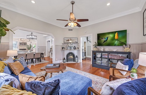 Galveston Casa | Lafittes Lookout-Huge Pool-HotTub-Fire Pit BBQ!