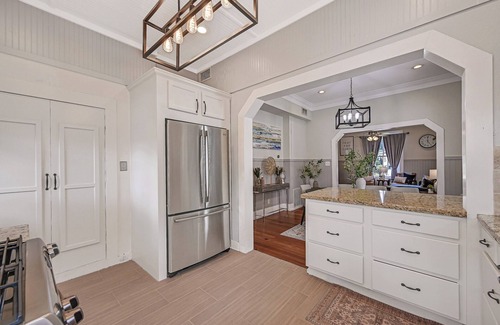 Galveston Casa | Lafittes Lookout-Huge Pool-HotTub-Fire Pit BBQ!