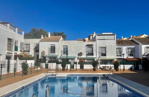 Arroyo de la Miel Apartamento | LaFrenchTouch - Céntrico con piscina junto al tren