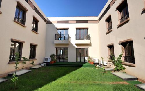 Zouk Mosbeh Hotel | Lagace Hotel