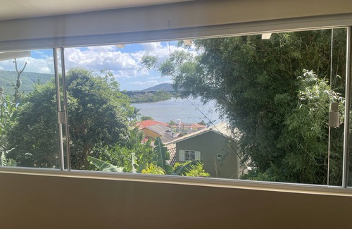 Canto da Lagoa Casa | Lagoa da Conceição, safe and quiet. Close to beaches, markets, restaurants