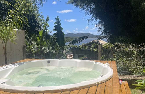 Canto da Lagoa Casa | Lagoa da Conceição, safe and quiet. Close to beaches, markets, restaurants