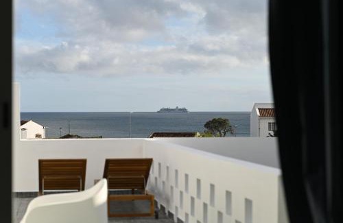 Lagoa Apartamento | Lagoa Sea View by Vacationy