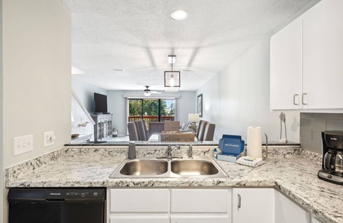Upper Grand Lagoon Condominio | Lagoon Afternoons! 3 BR / 2 1/2 BA