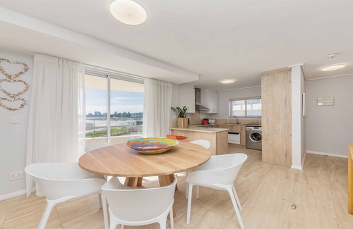 Lagoon Beach Apartamento | Lagoon Beach APT 127 by HMH