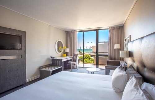 Lagoon Beach Hotel | Lagoon Beach Hotel & Spa