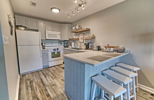 Lower Grand Lagoon Condominio | Lagoon Reflections~On the Lagoon~stunning views~sleeps 4
