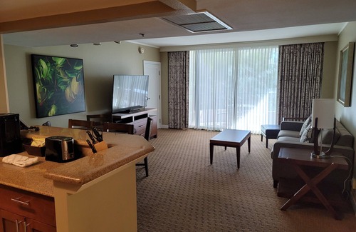 Waikiki Casa | Lagoon Tower – 1 Bed OceanView