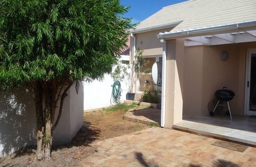 Milnerton Casa | Lagoon View Holiday Duplex (SB)