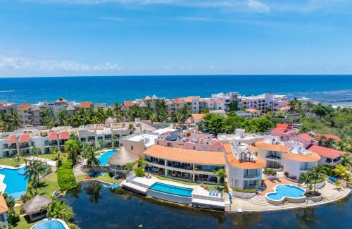 Puerto Aventuras Apartamento | Lagoonfront Apartment with Pool and Beach Access