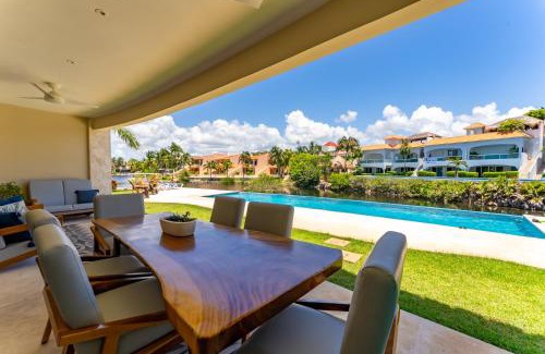 Puerto Aventuras Apartamento | Lagoonfront Apartment with Pool and Beach Access