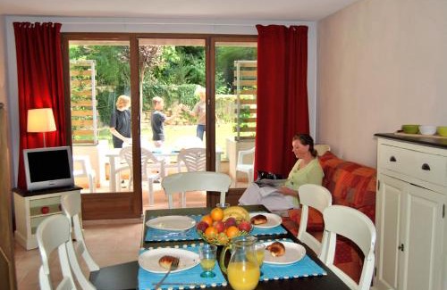Barjac Complejo | Lagrange Grand Bleu Vacances – Résidence La Closerie