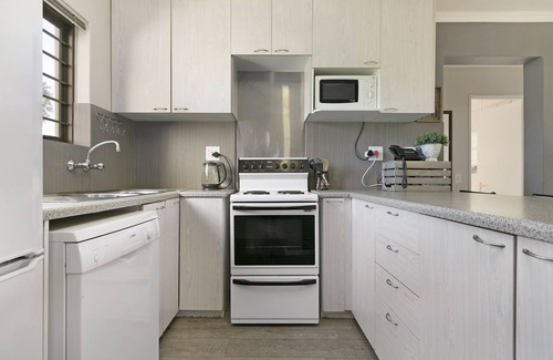 Strand Apartamento | Laguna Beach B8 - Tres Habitaciones Piso, Capacidad 6