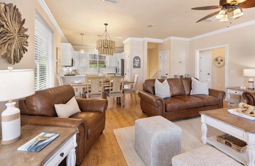 Summer Breeze Casa | Laguna Cove Pcb Beach Home 1 Block to the Beach, 1 Block to Mcguires! 5 Bedroom