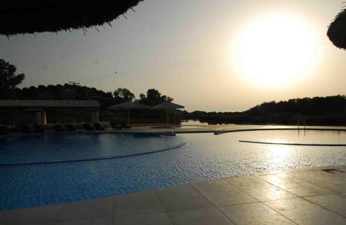 Perithia Hotel | LAGUNA HOLIDAY RESORT