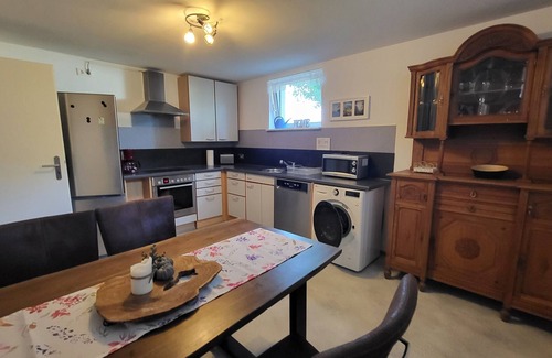 Rhein-Lahn-Kreis District Apartamento | Lahnhöhen close to nature - two-room apartment, fireplace, garden, electric charging station