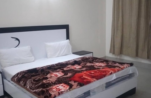 Lahore Hotel | New Palace Hotel