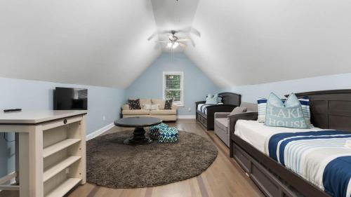 Mount Mourne Casa | Laid Back Lake Life by AvantStay Waterfront View
