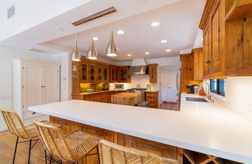 Western Malibu Casa | LAID BACK LIFESTYLE OF MALIBU - WALK TO THE BEACH!