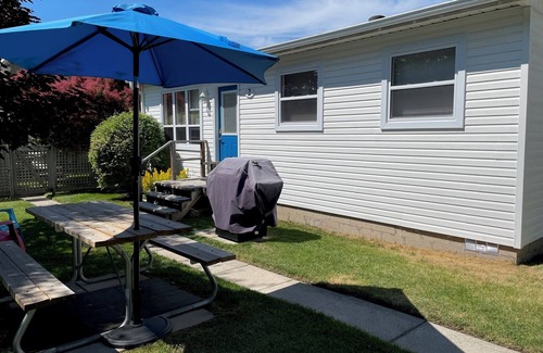 Southampton Cabaña | Laird Hideaways Unit 2 - steps from Southampton's beach & downtown