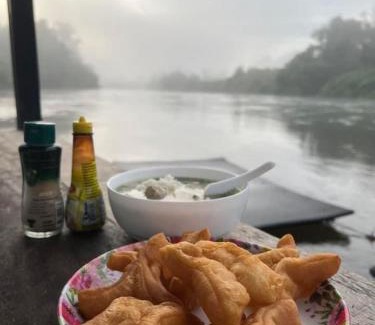 Kanchanaburi Otro | Lak view บ้านพักริมน้ำกาญจนบุรี