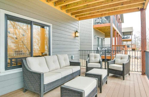 Indian Point Casa | Lake Access and Boat Dock Branson House with Decks!