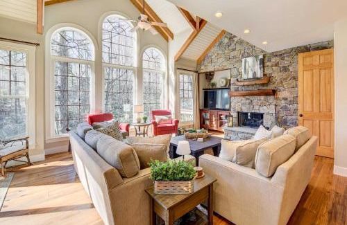 Lake Toxaway Casa | Lake Access and On-Site Creek Lake Toxaway Home!