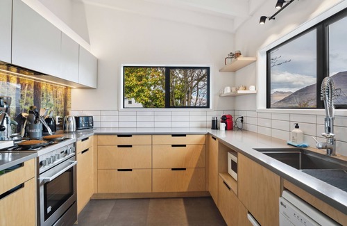 Queenstown City Centre Cabaña | Central Southern Lakes - Queenstown Holiday Home