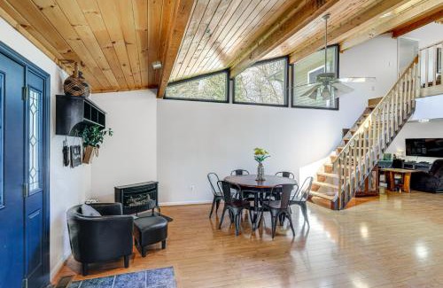 Pineola Casa | Lake and Pool Access Spacious Home in Newland