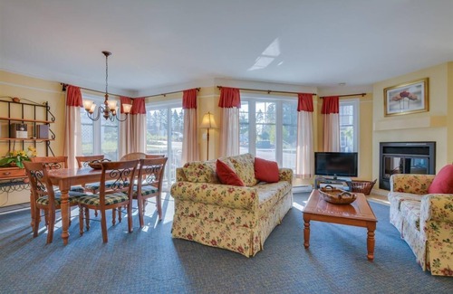 Saint Donat Condominio | Lake Archambault Condo 326