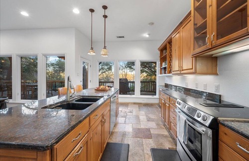 Island On Westlake Casa | Lake Austin Treehouse Huge Deck + Firepit